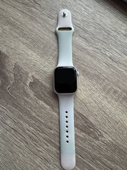 Продам Apple Watch 7 41mm GPS