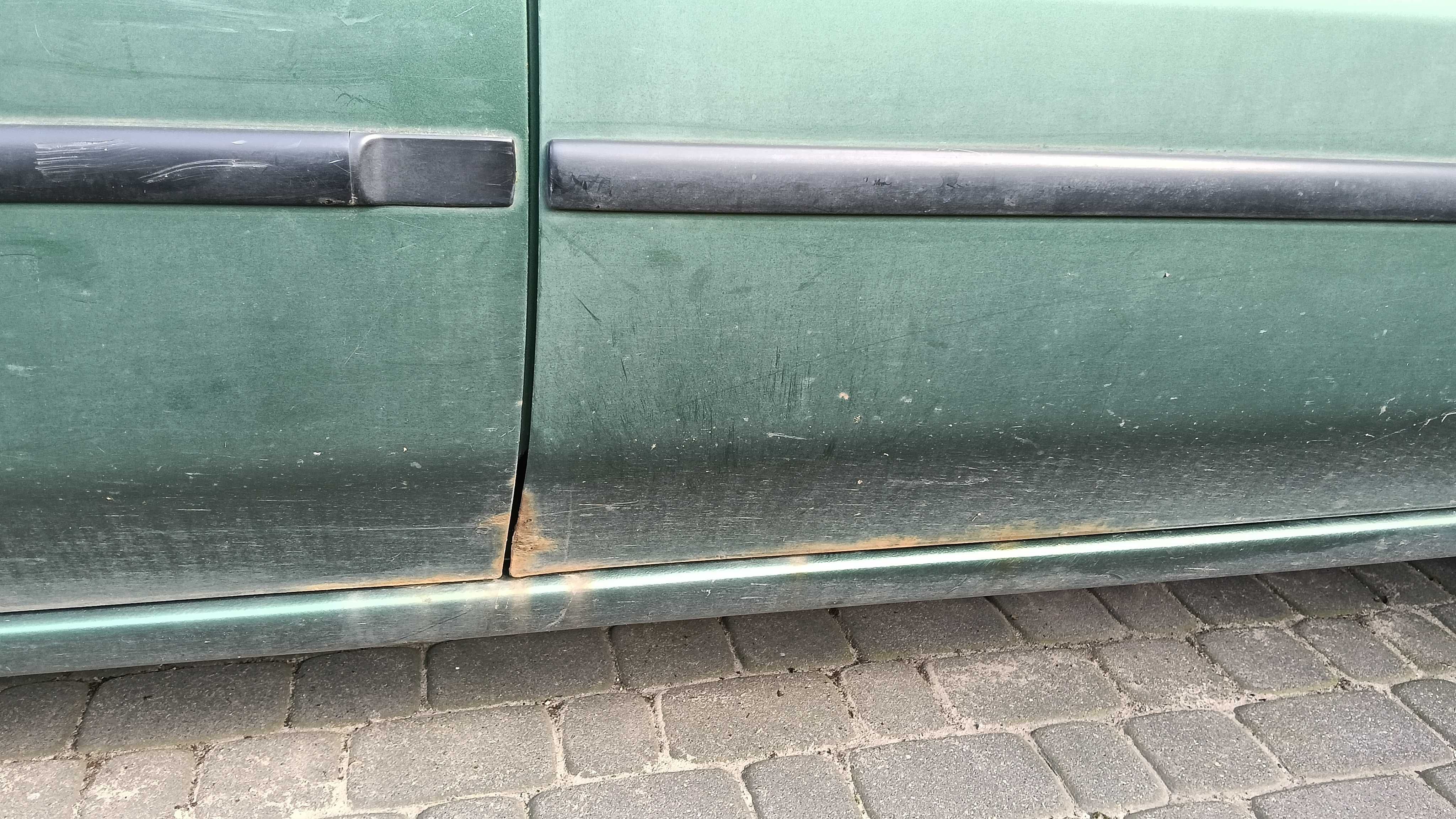 Demio 1,5 benzyna 2001r.