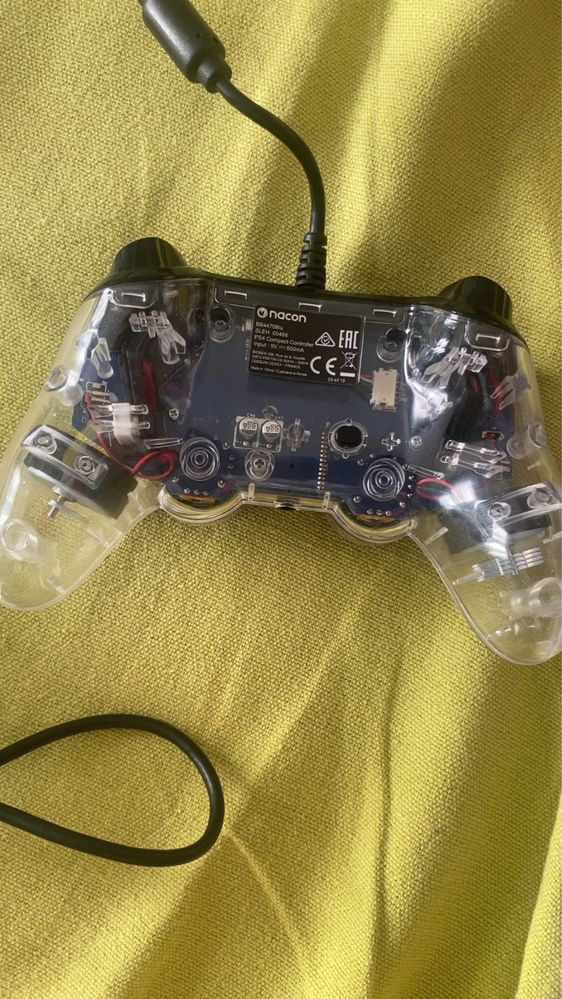 Comando PS4 NACON Wired Illuminated Compact Controller Novo