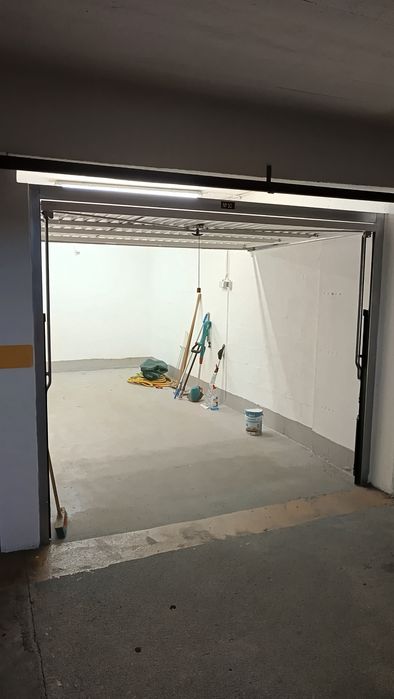 Alugo garagem no Barreiro