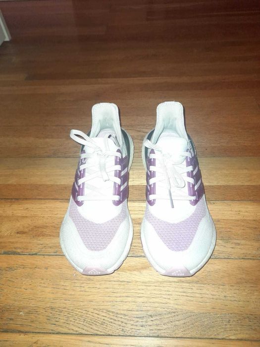 Tênis de corrida Adidas feminino Ultraboost 21