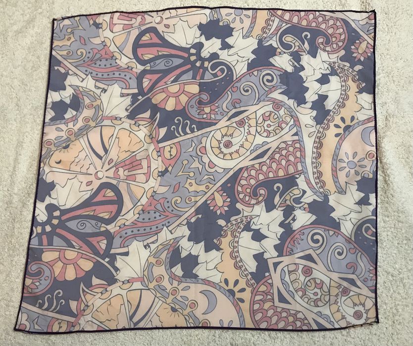 Pequeno lenço colorido