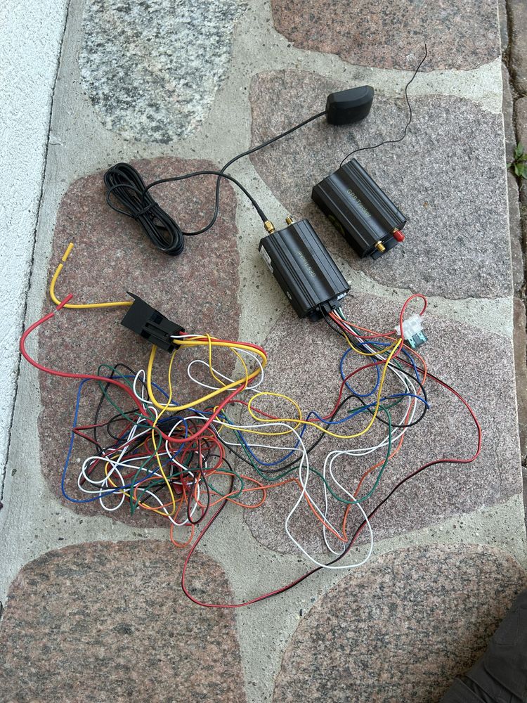 Lokalizator GSM tracker do auta
