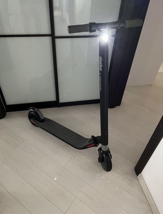 Продам Електросамокат Ninebot by Segway ES1