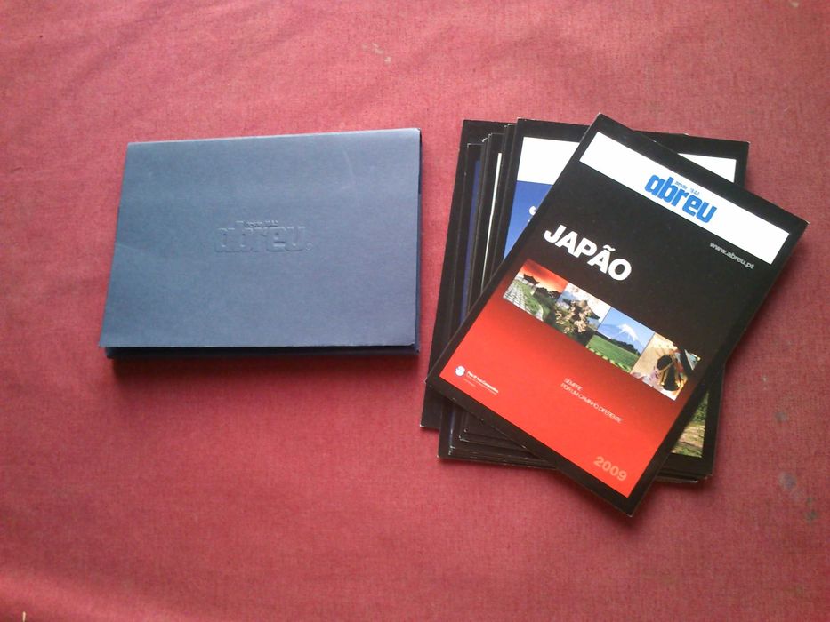 Colecção 12 Postais-Capas Brochura Agência de Viagens Abreu 1954/2009