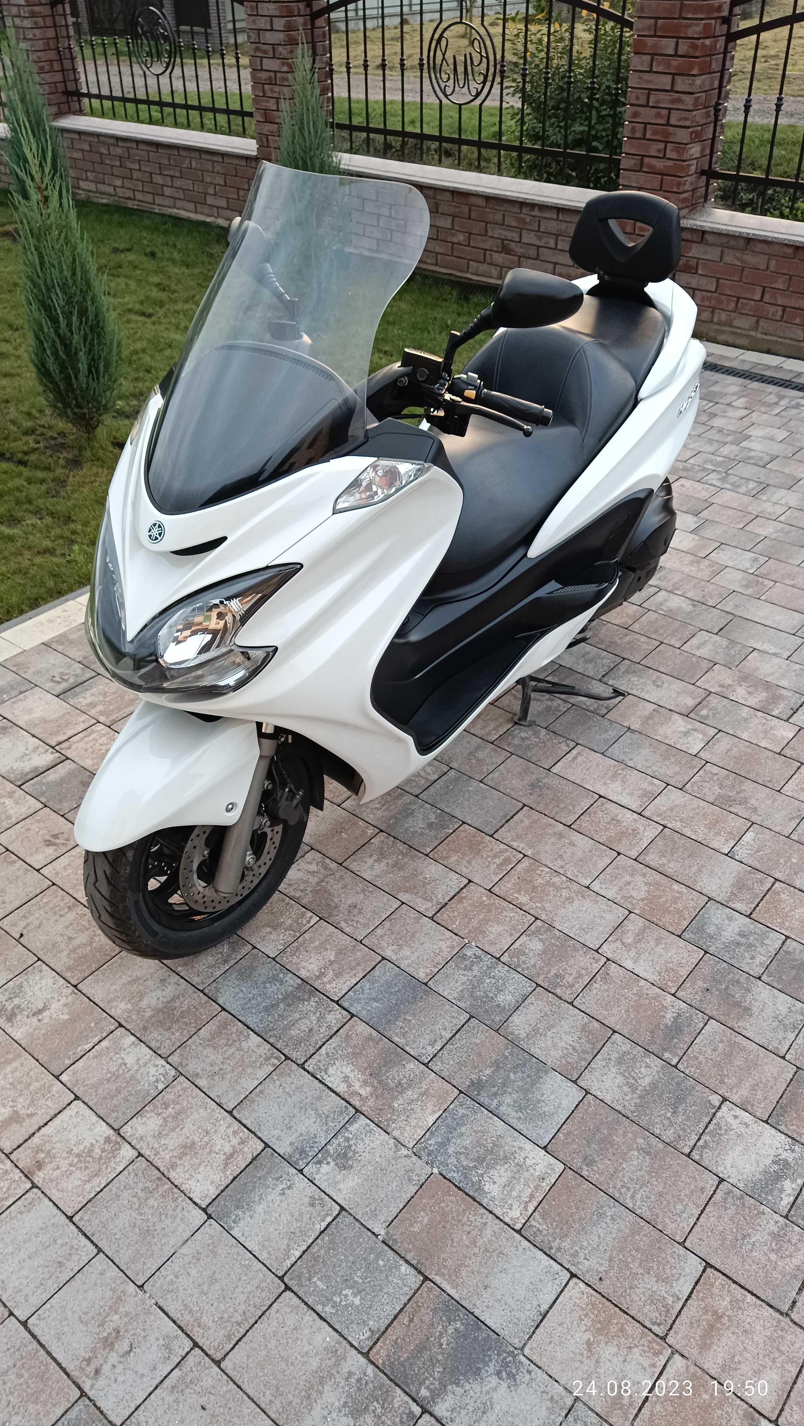 Yamaha YP 400 2011 року