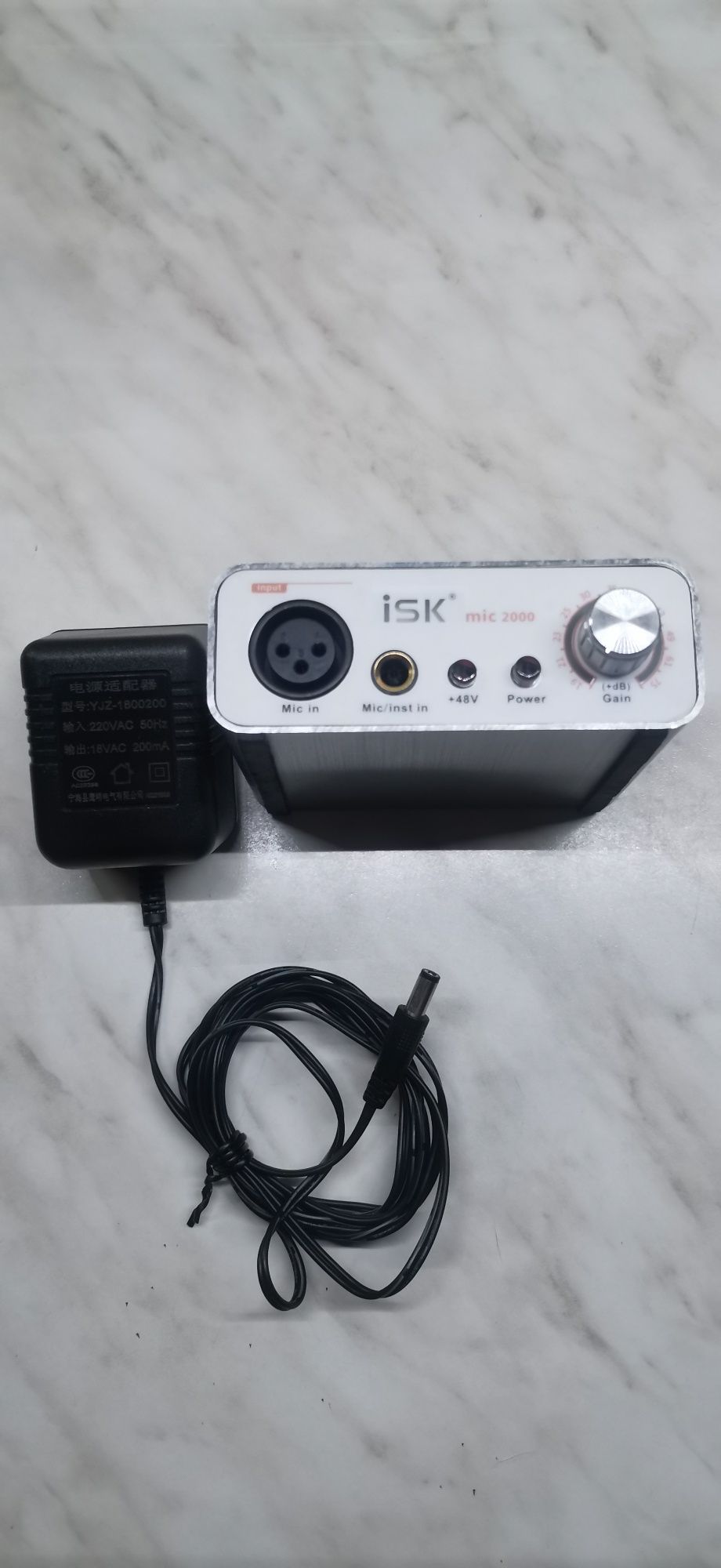 ISK mic 2000  усилитель\фоновое питание для микрофона 48v
