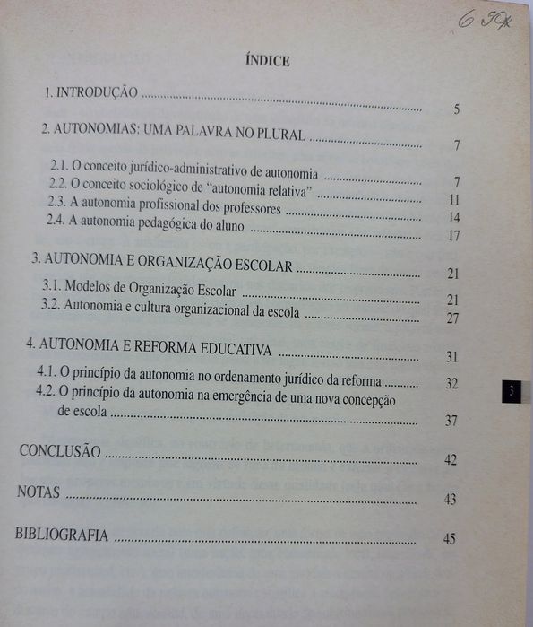 A Escola e as Autonomias, de Manuel Jacinto Sarmento