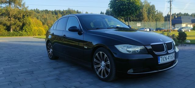 Sprzedam BMW E90 2.0d