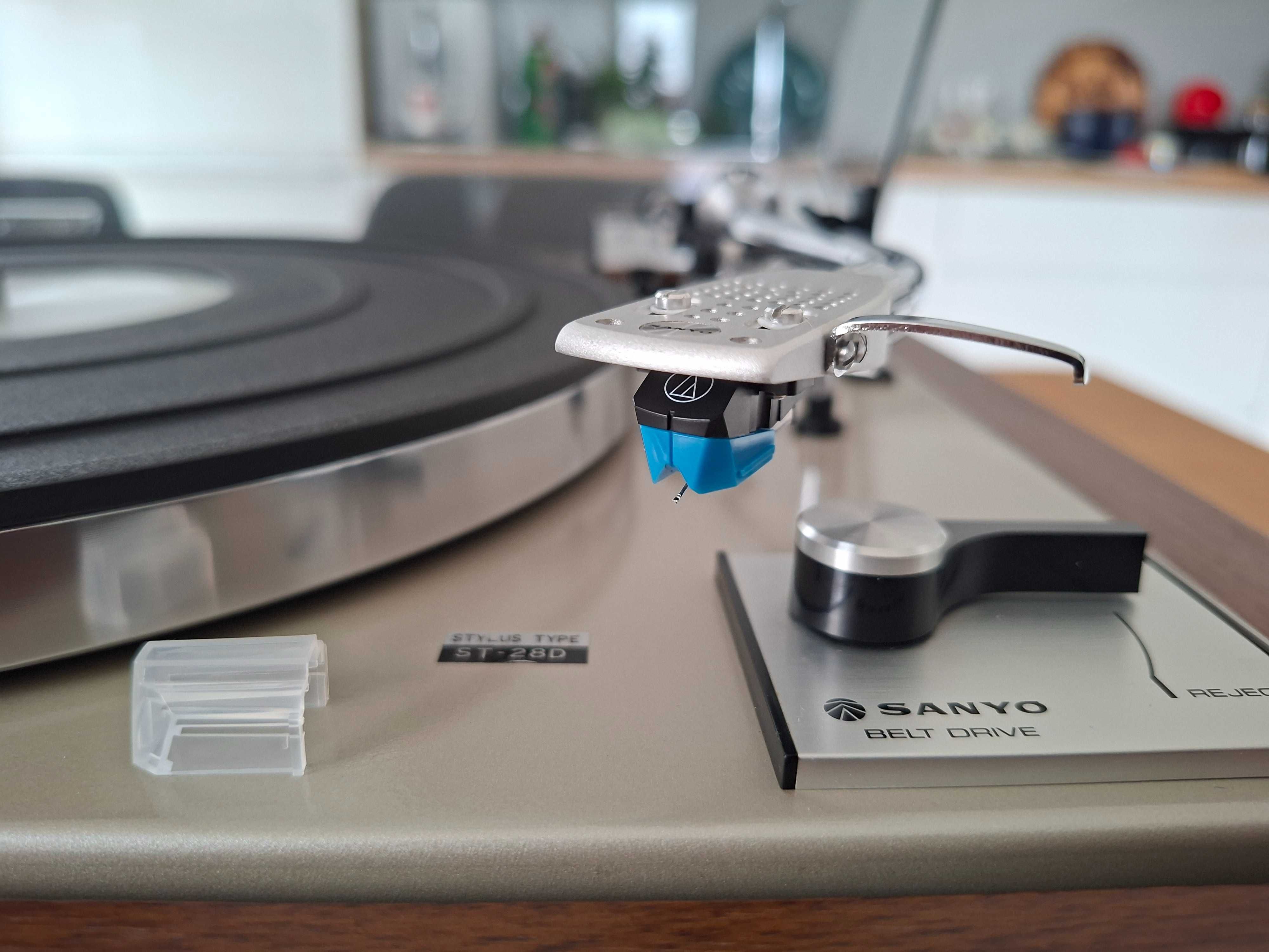 Gramofon Sanyo TP-625