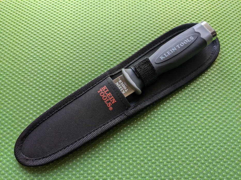 Нож Klein Tools DK006. ніж тактичний. туристичний ніж