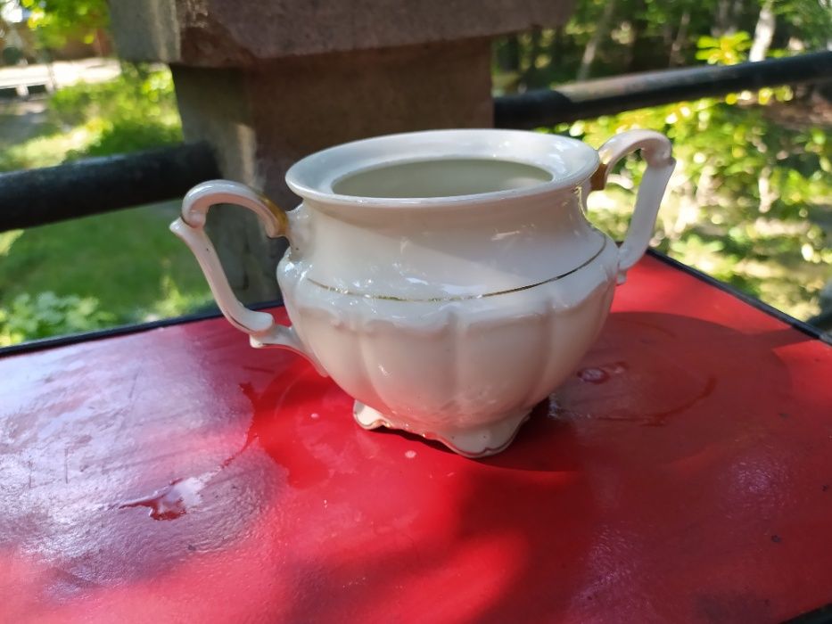 Stara cukiernica biała porcelanowa