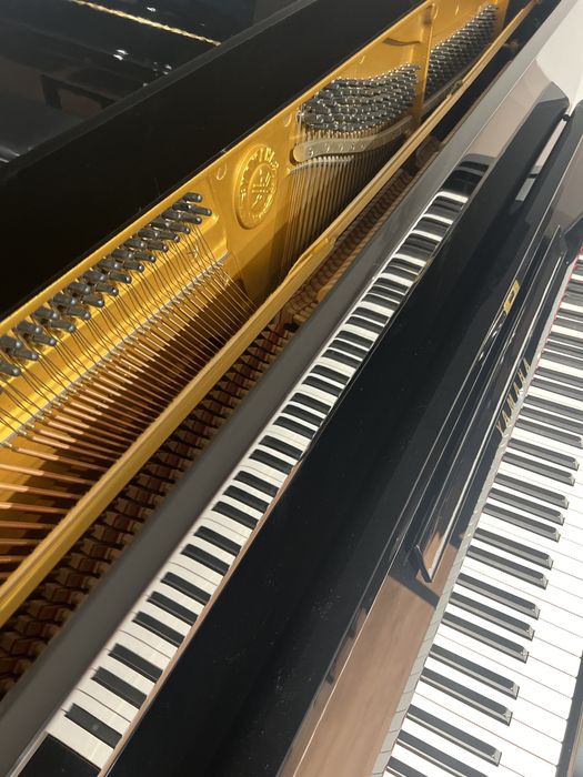 Piano Acústico YAMAHA U1