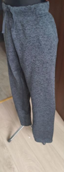 Ocieplane spodnie dresowe unicexs z kieszeniami