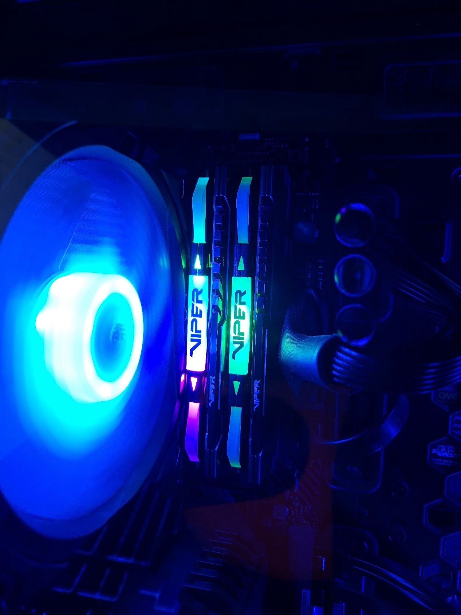 Pamięć RAM Patriot Viper Steel RGB 4133mhz DDR4 16GB CL19