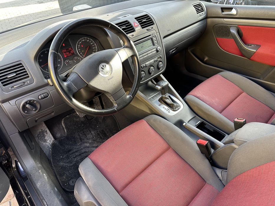 VW Golf Автомат бензин 1,6см