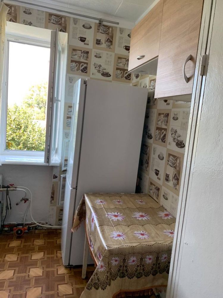 Продам 3-кімнатну квартиру в Макарові. Власник.