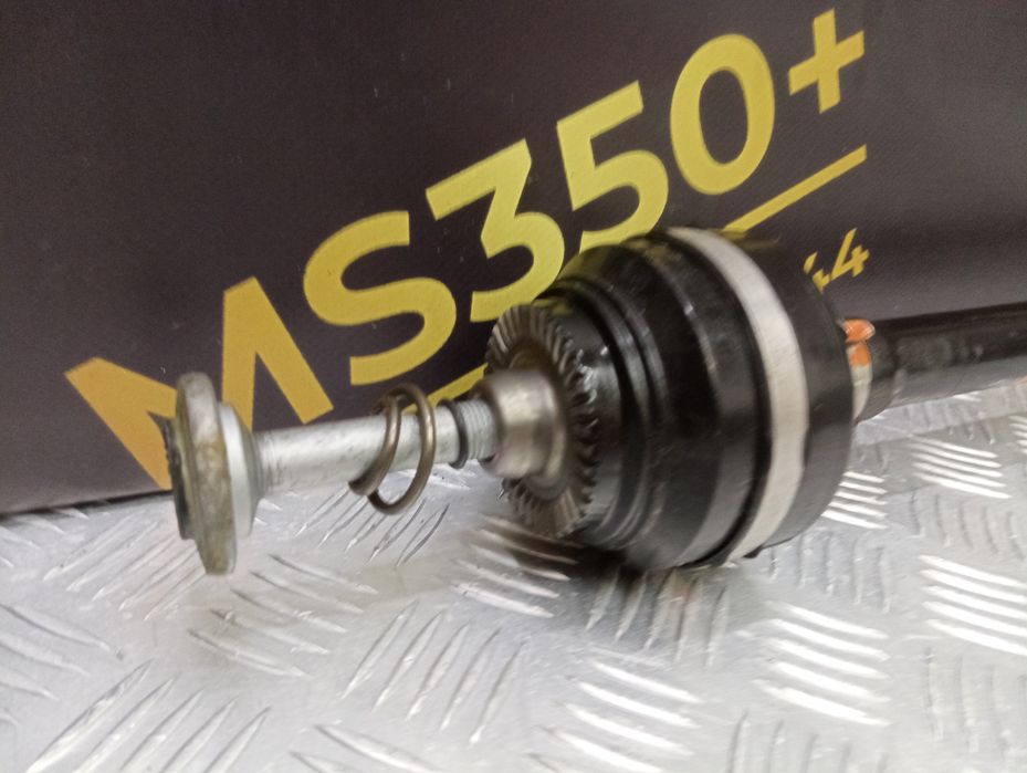 Піввісь задня права привідний вал шрус BMW X5 G05 БМВ Г бмв г05 шрот