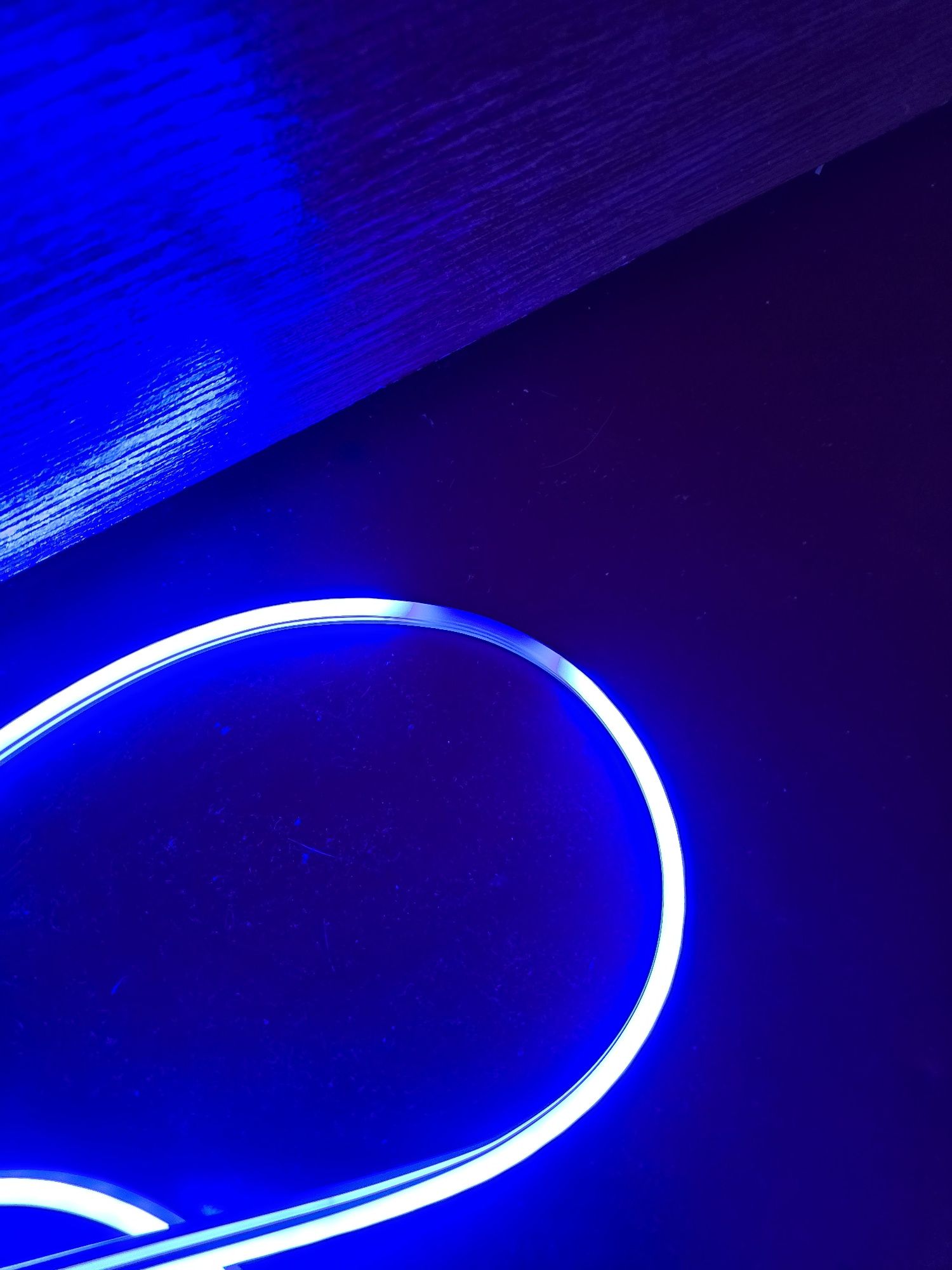 LED неон стрічка 5м RGB адресна з пультом та Bluetooth додатком НЮАНС!