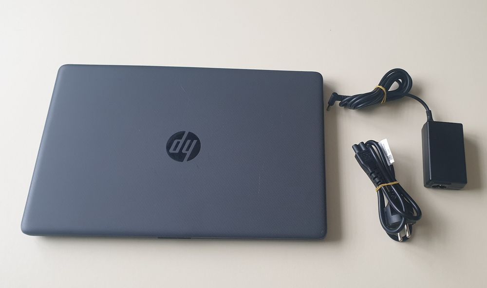 Ноутбук hp i3 10gen 8gb ddr4 128gb ssd акб. 4-8год.