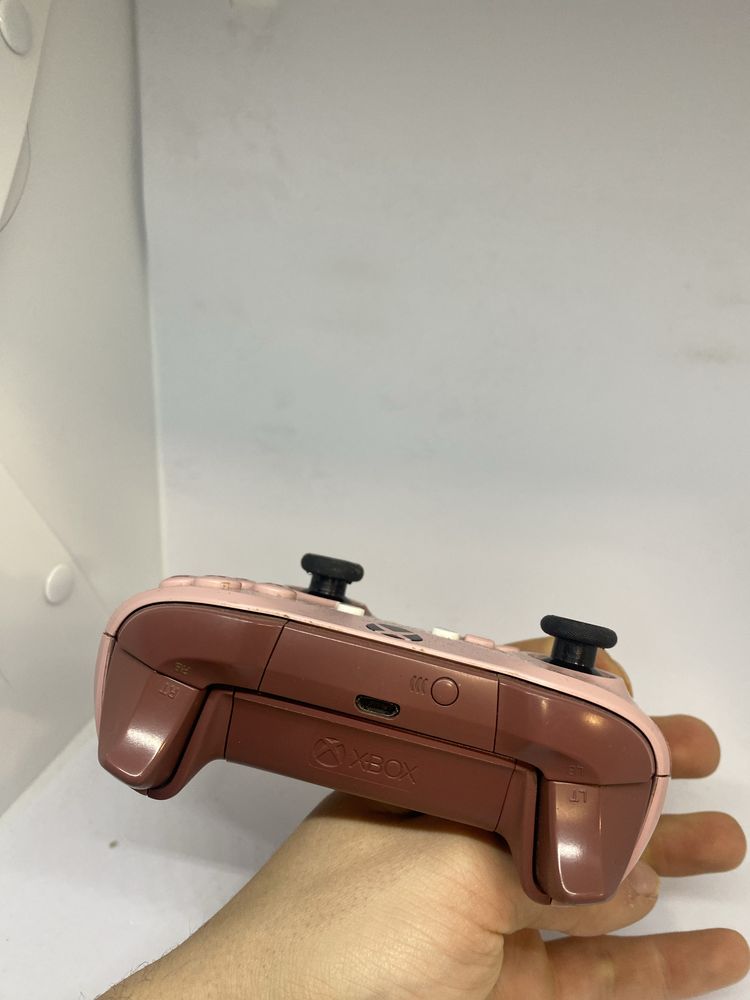 Pad Xbox One różowy Xone Series X PIG PC joystick kontroler oryginalny