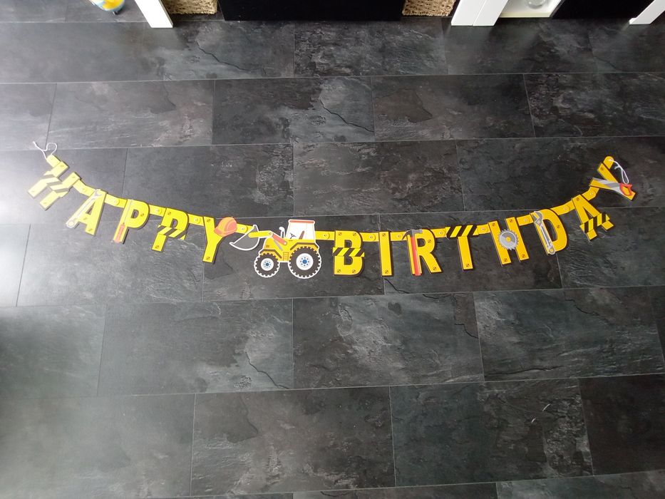 Girlanda Happy Birthday koparka plac budowy 220 cm