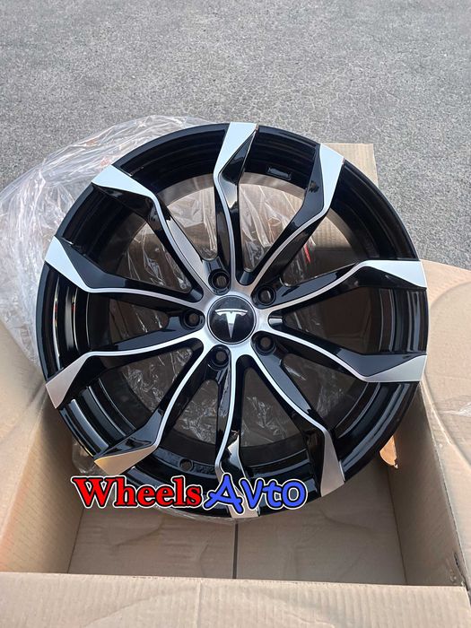 диски R19 5x114.3 Tesla Model Y  Model 3 черные