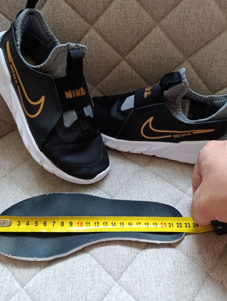 Кроссовки. Nike.
