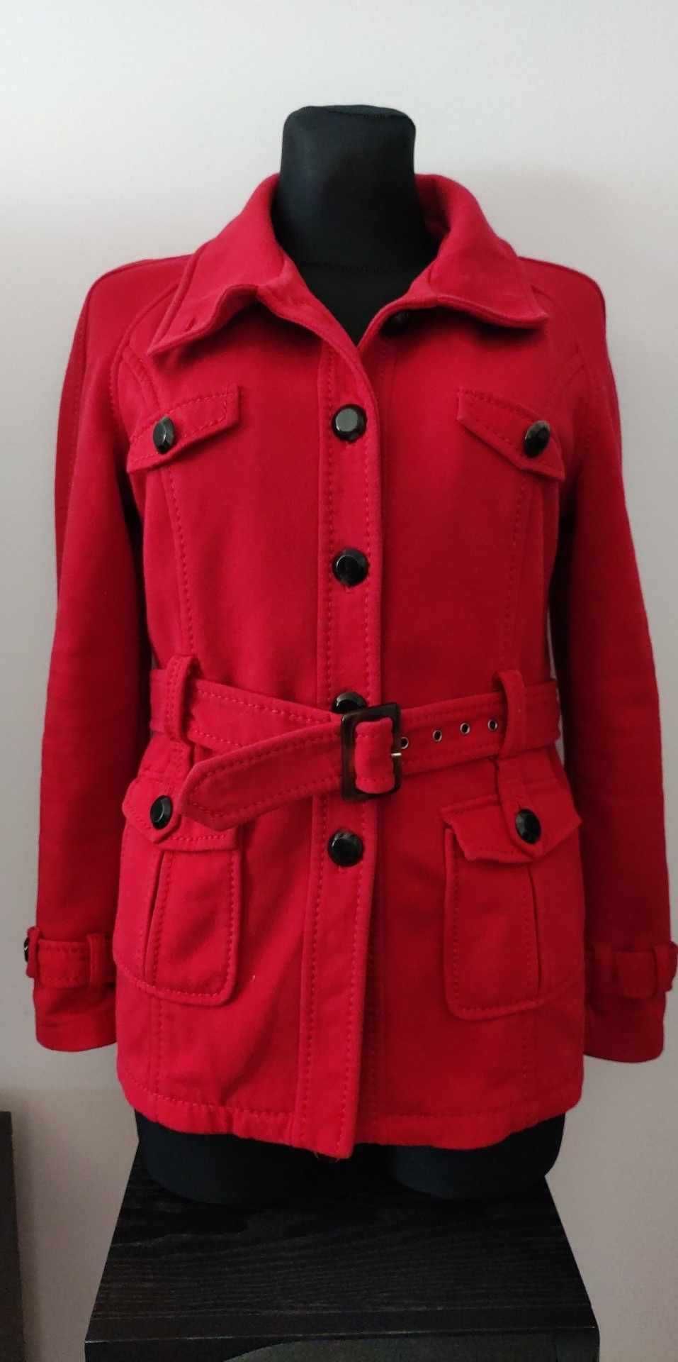 Płaszcz krótki czerwony