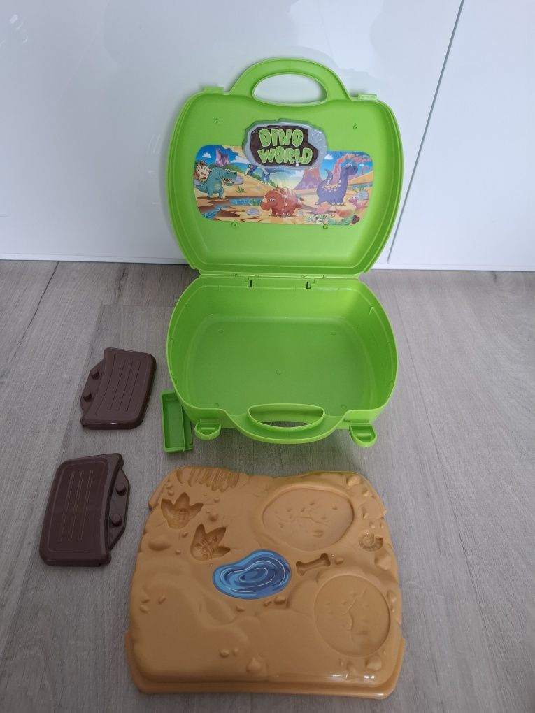Ciastolina Świat Dinozaurów w walizce