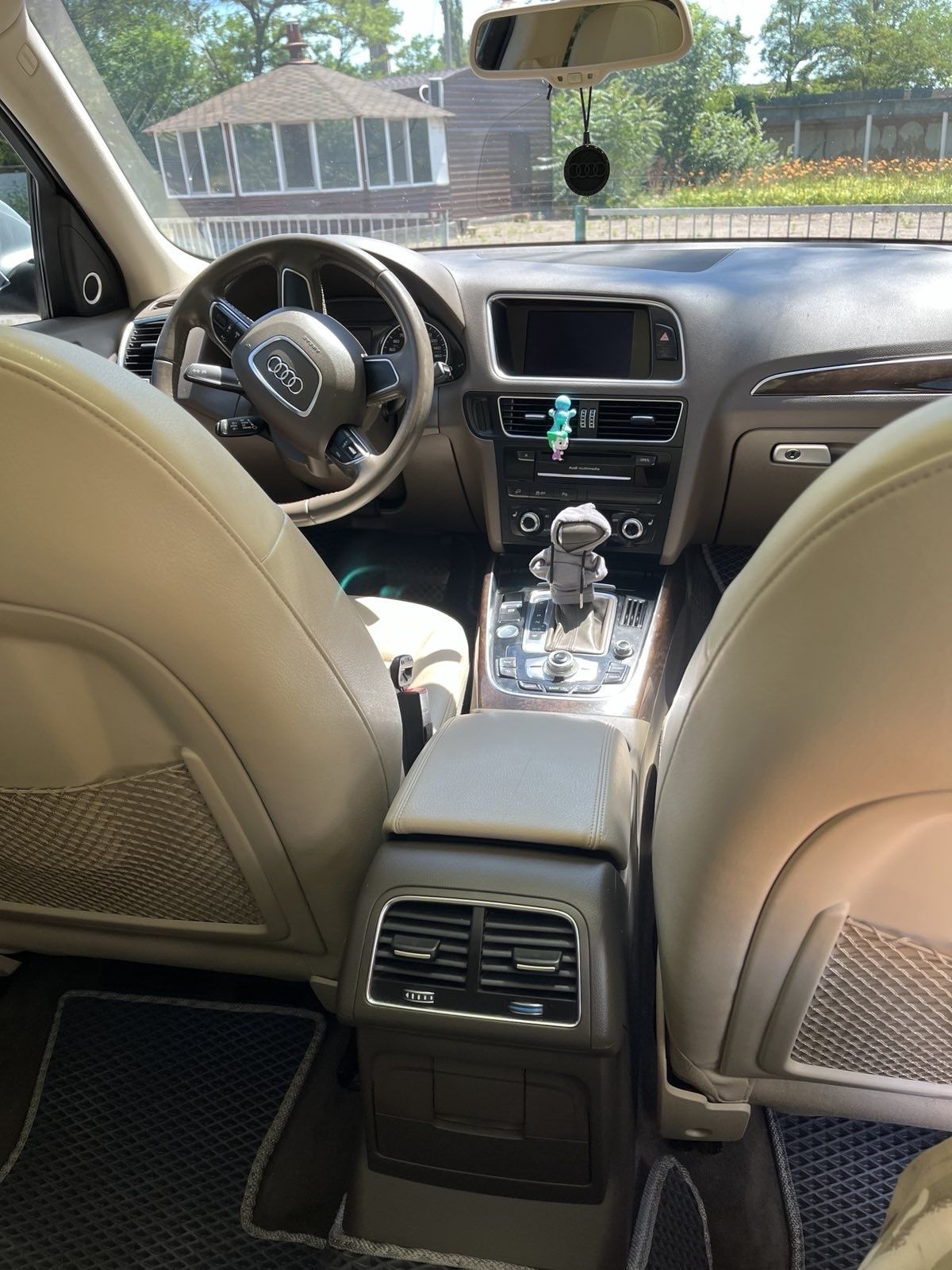 Audi Q5 PREMIUM PLUS 2013 2.0 Quattro
Автомобіль у відмінному стані, п