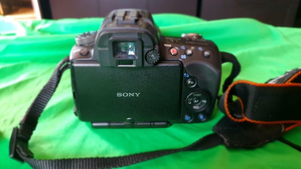 Sony Lustrzanka SLT-A55V + 2 Obiektywy + Ladowarka + 2 akum.