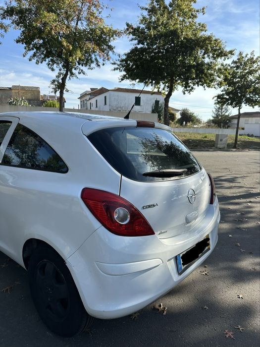 Opel Corsa D 1.3 CDTI 75cv – Ano 2009 – Muito económico!