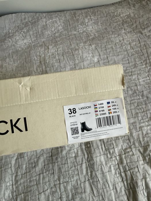 Czarne botki skórzane Lasocki