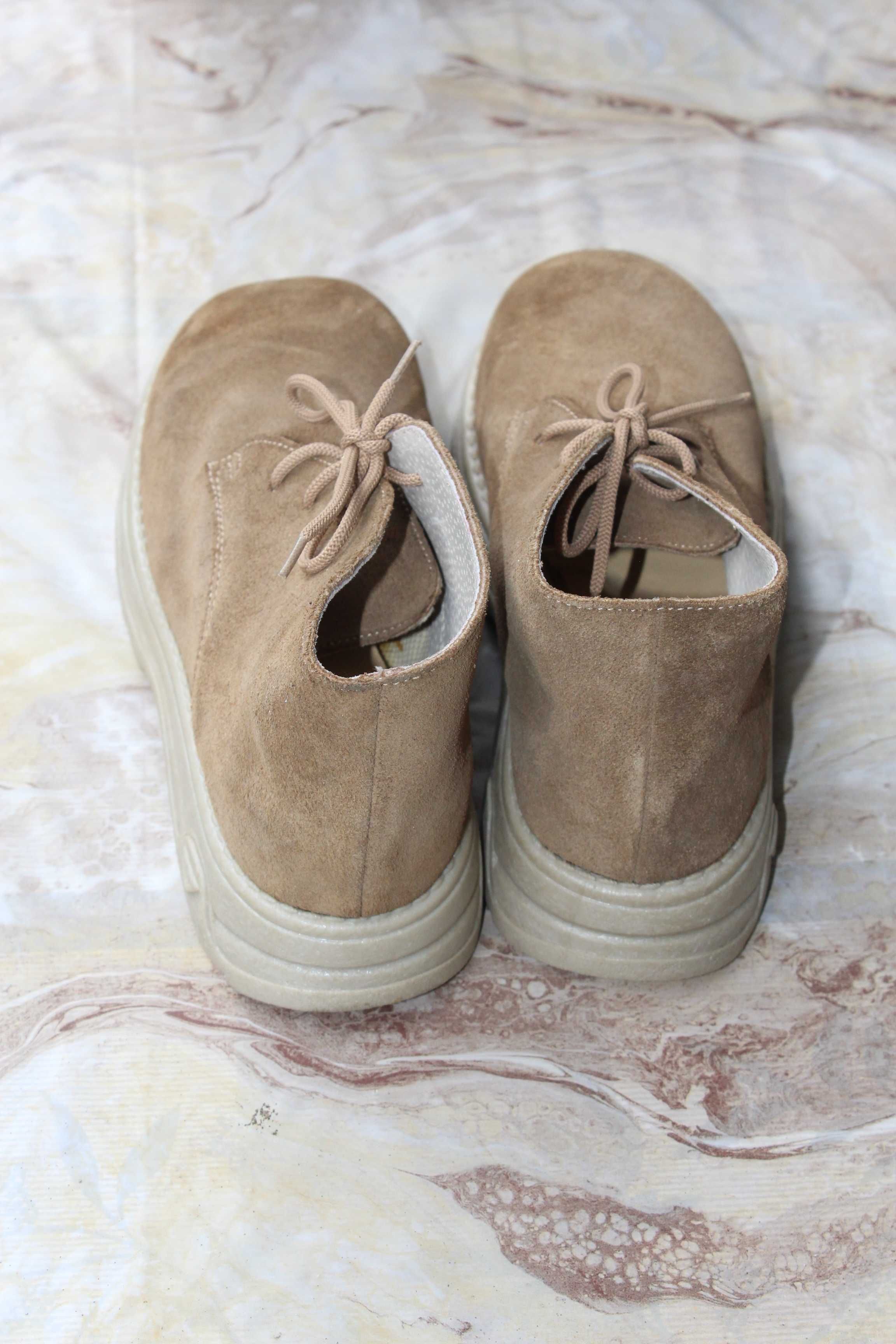 Buty, trzewiki nr 36