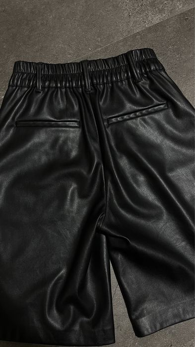 Шкіряні бермуди House