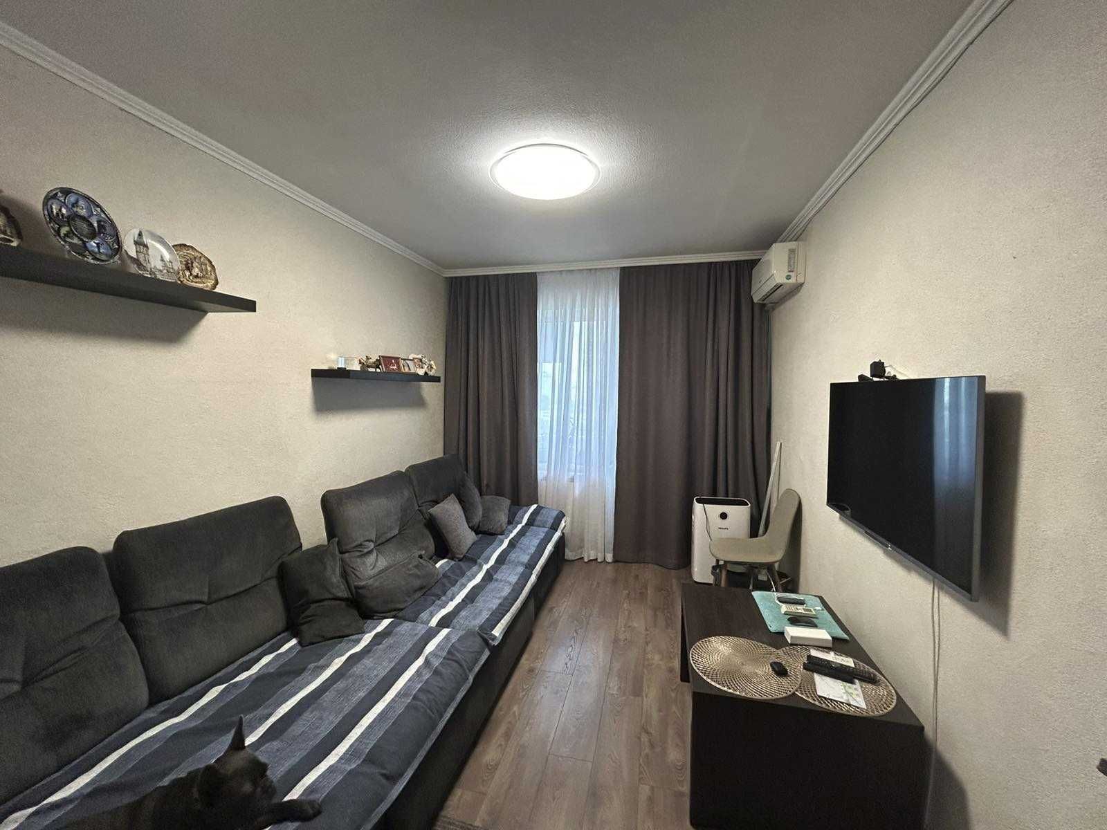 Продам отличную 2-ух комн. кв-ру на Оболони, ул. Героев Днепра,32-Б.