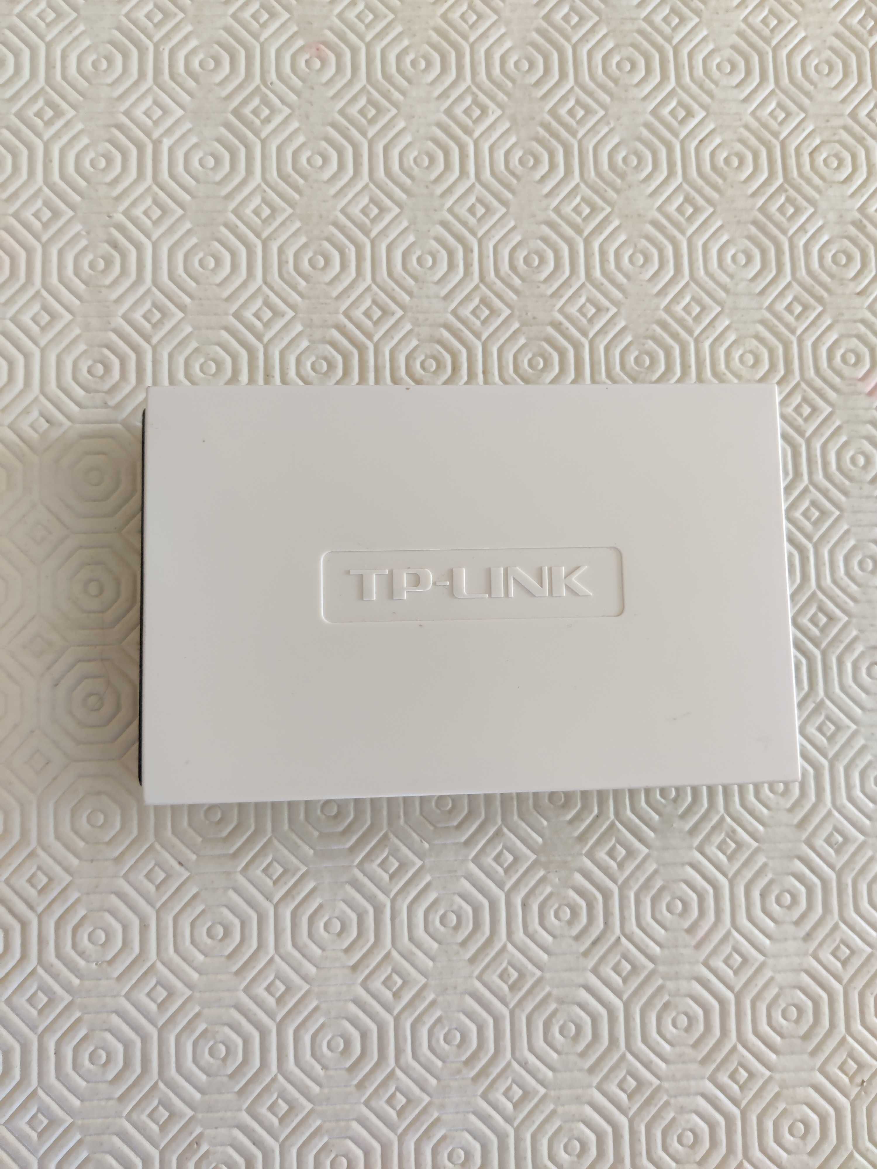 Conjunto de 2 unidades - TP-Link Switch TL-SF1005D 10/100Mbps 5 PORTAS