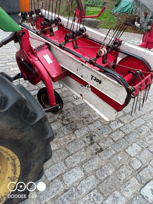 Mexedor juntador de palha feno