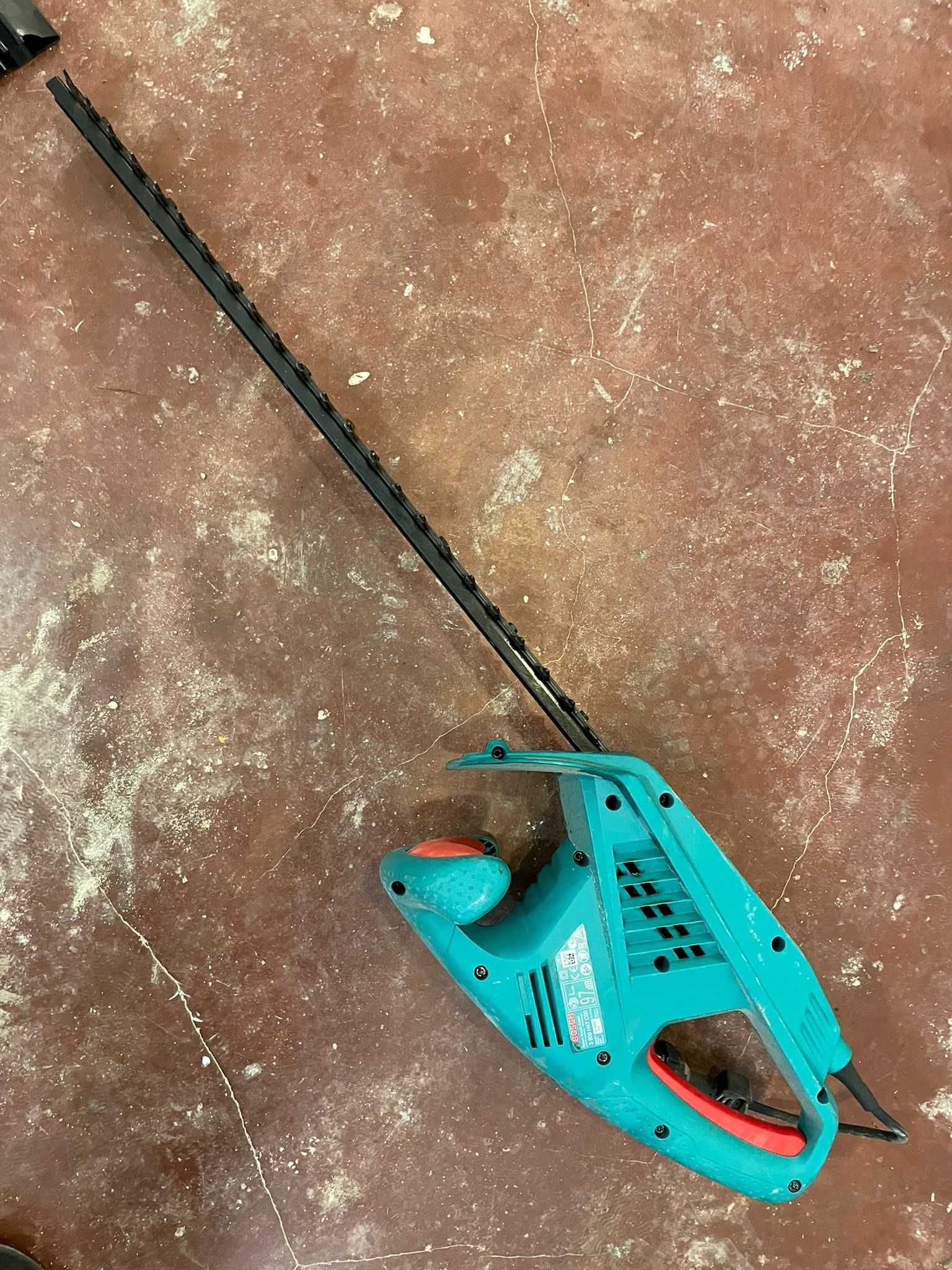 Corta Sebes Bosch AHS 55-16 Aparador Poda arbustos