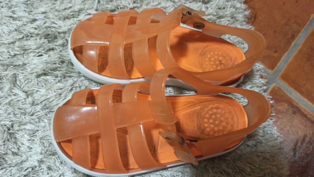 Sendalias Igor muito bonitas para menina número 25