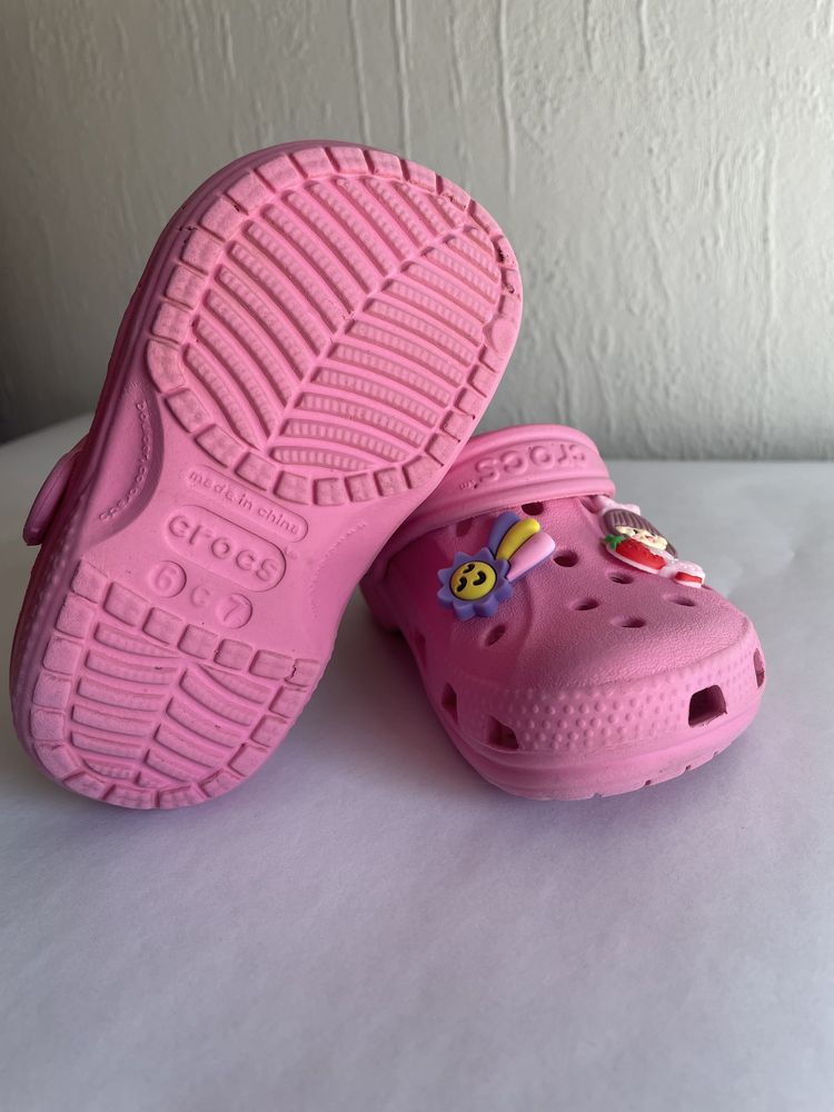 Pink Crocs сабо для дівчинки розмір 6с7