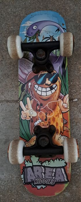 Skate Criança : Area : 4 Rodas : 55cm