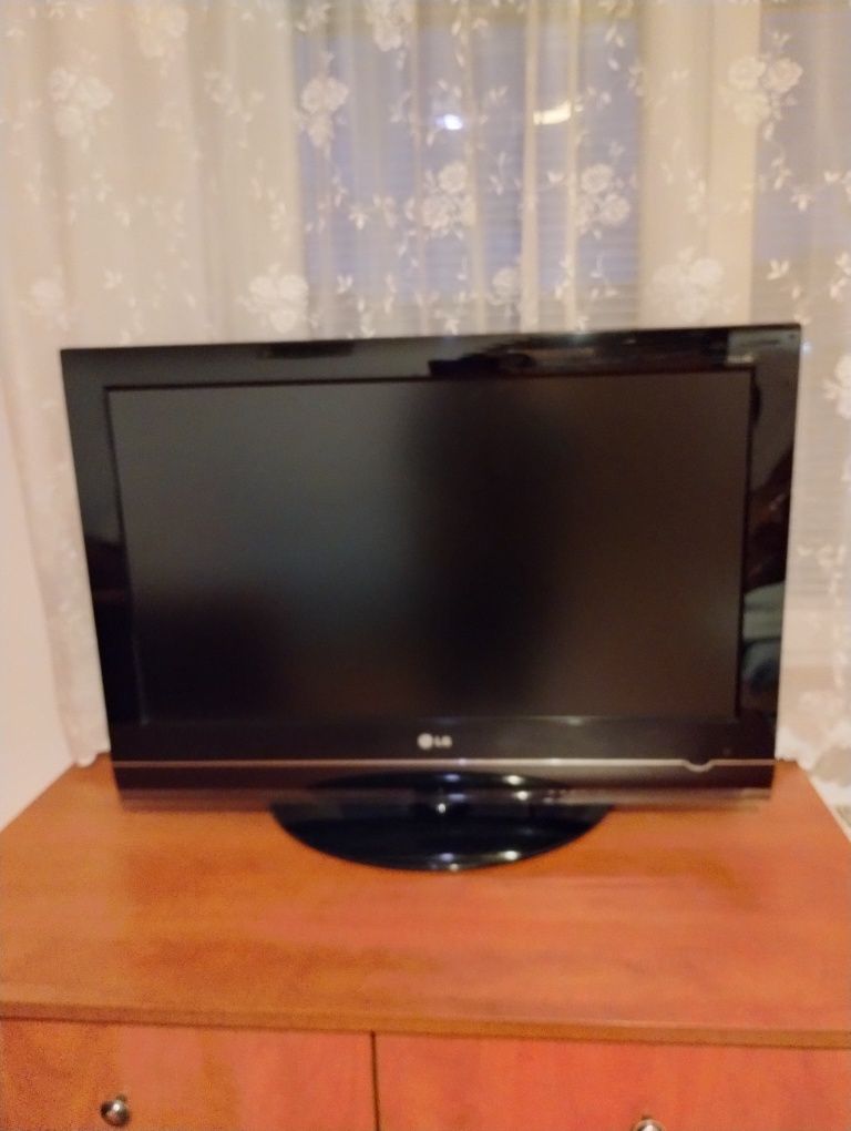 Telewizor 32 LG 7000