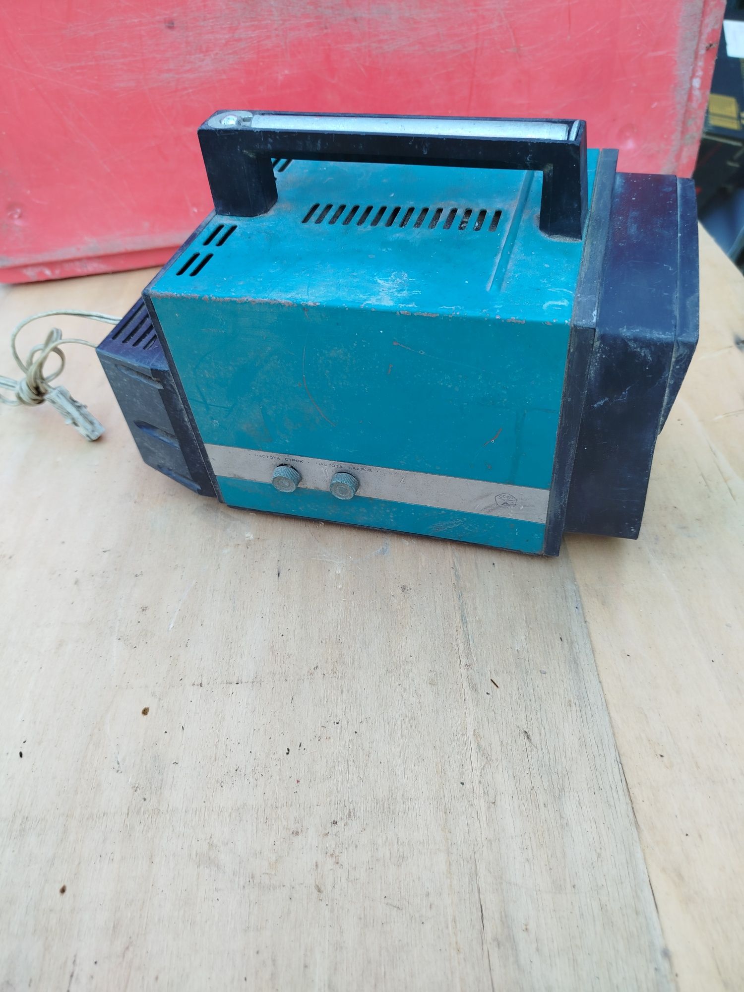 Stary rosyjski mini telewizorek