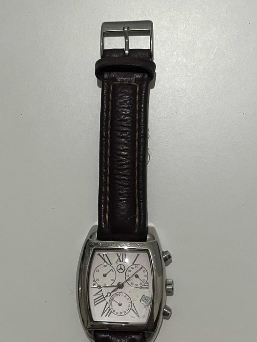 Zegarek Mercedes-Benz – skórzany pasek Chronograf Kwarcowy elegancki