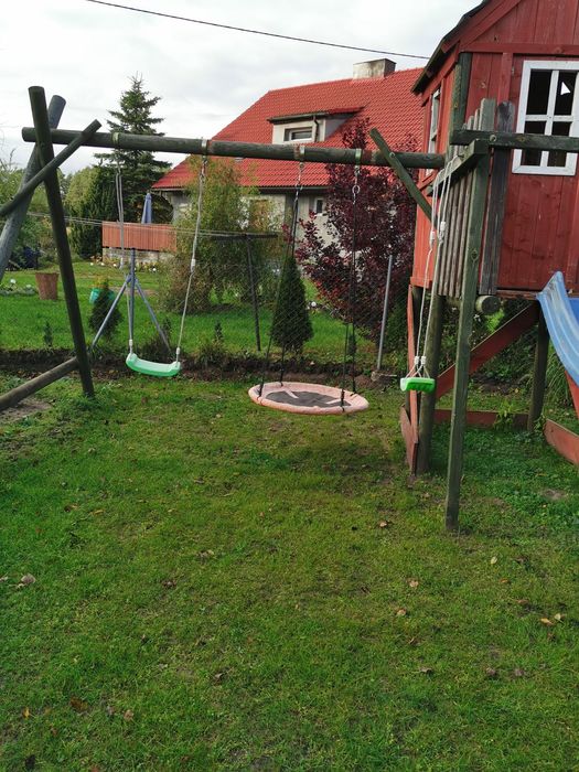 Solidny Drewniany Plac Zabaw dla Dzieci ze Zjeżdżalnią i Huśtaw