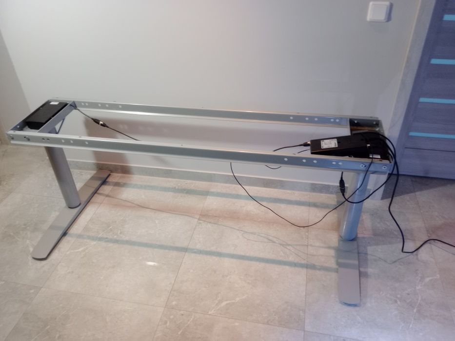 Stelaż biurko  elektryczne.