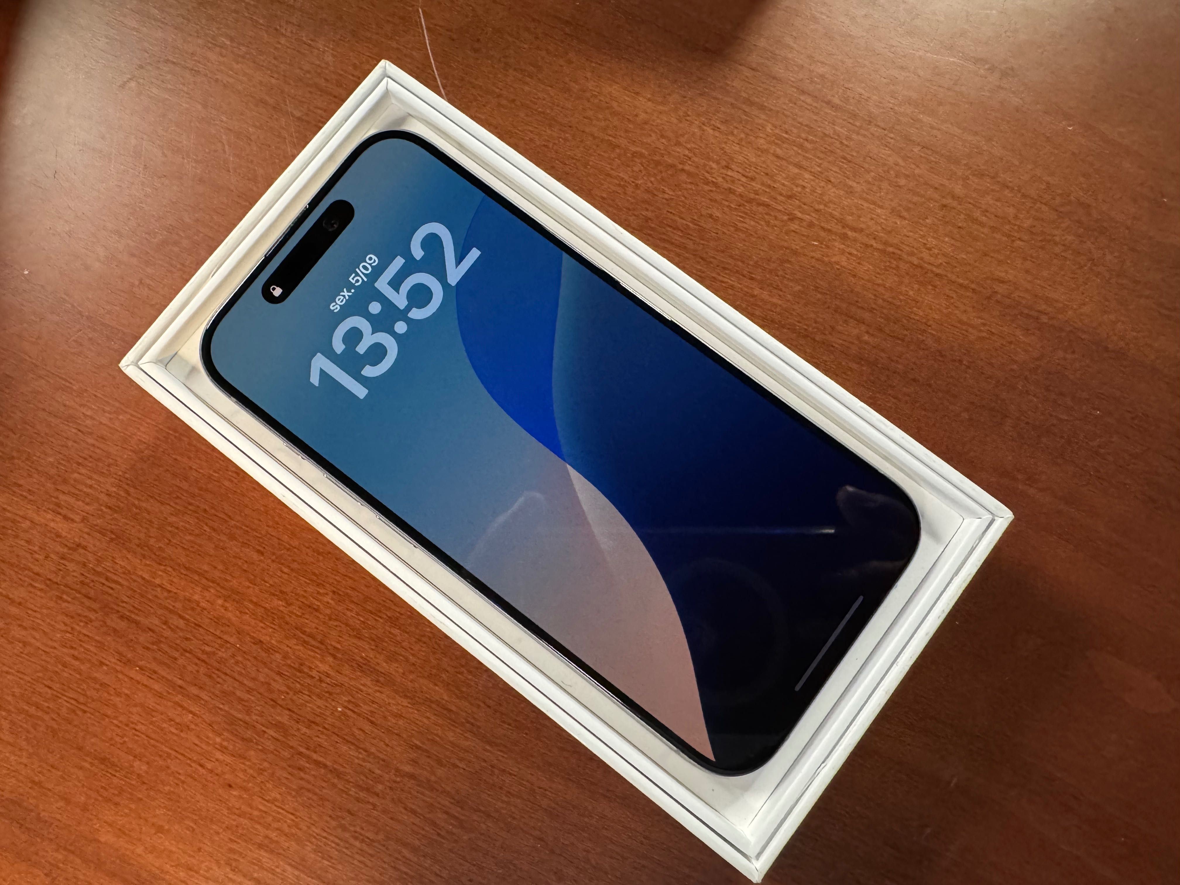 iPhone 15 pro Titanium 512GB