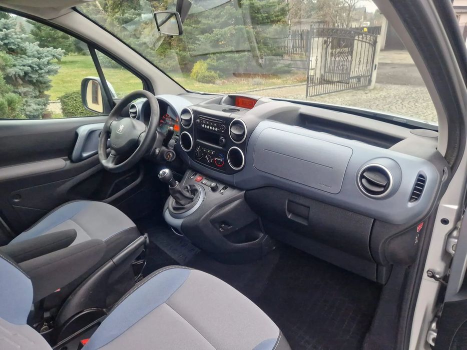 Peugeot PARTNER  Partner, 5 osobowy, dwustronne drzwi, klima niski przebieg